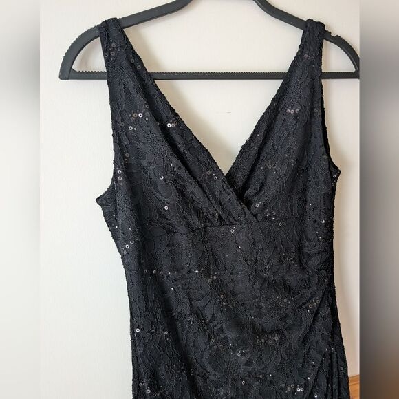 Lauren Ralph Lauren Evening Black Lace Surplice Formal Maxi Dress Size 10 - Picture 2 of 7